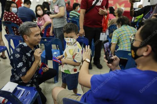 AHMAD FAHMI MOHAMED FADZIL
