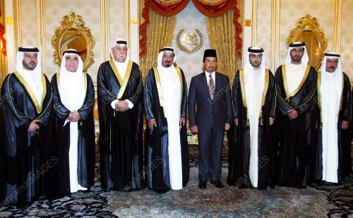 KL35_14022011_AGONG_UAE