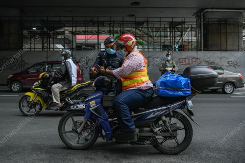 TINJAUAN DI SEKITAR IBU KOTA