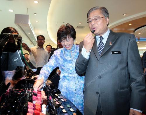 KARNIVAL JUALAN MEGA