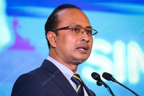 AHMAD DASUKI ABDUL MAJID