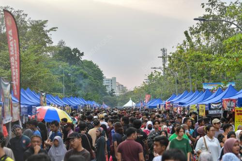 TINJAUAN BAZAR RAMADAN
