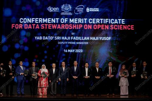 DATUK SERI FADILLAH YUSOF