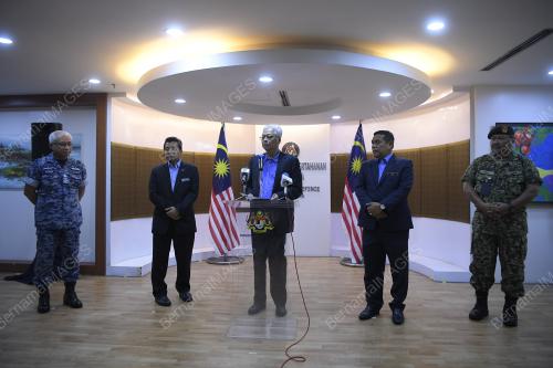 DATUK SERI ISMAIL SABRI YAAKOB