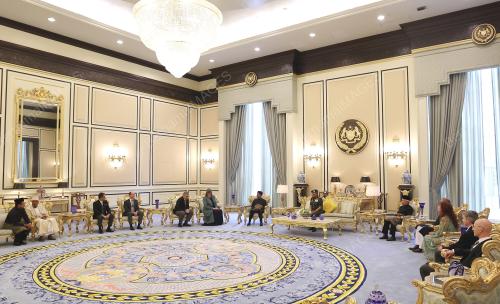 AL-SULTAN ABDULLAH RI'AYATUDDIN AL-MUSTAFA BILLAH SHAH