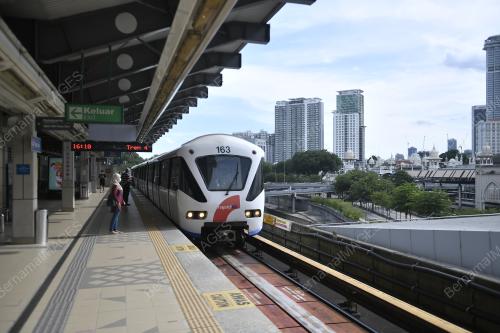 PENURUNAN PENGGUNAAN PENGANGKUTAN AWAM