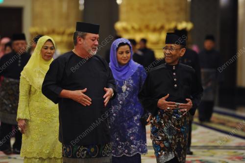 KL35_18062014_AGONG