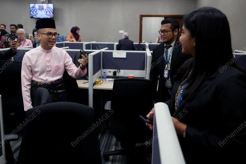 FAHMI FADZIL