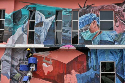 LUKISAN MURAL BARISAN HADAPAN DI INSTITUT JANTUNG NEGARA