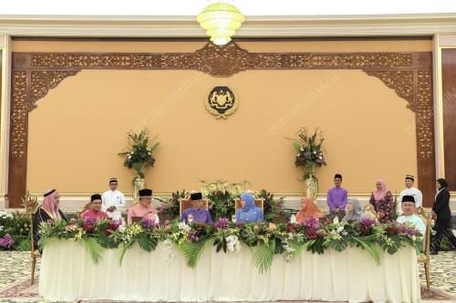 KL35_19042019_AGONG_BN201904197202
