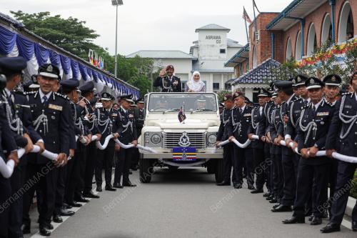 TAN SRI RAZARUDIN HUSAIN