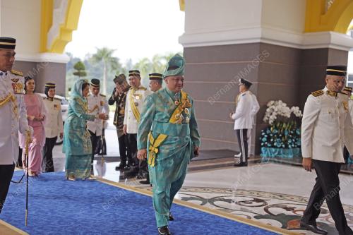 ISTIADAT PERTABALAN YANG DI-PERTUAN AGONG KE-17