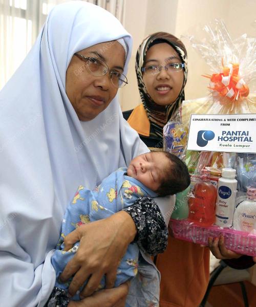 BAYI_HARI RAYA