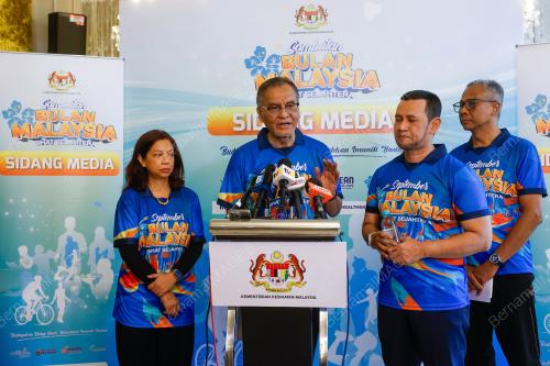 DATUK SERI DR. DZULKEFLY AHMAD