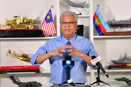DATUK SERI ISMAIL SABRI YAAKOB