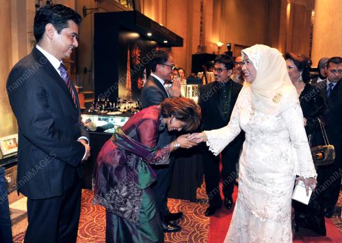 KL35_20112013_ISLAMIC_FASHIO