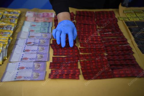 KEJAYAAN PEMBONGKARAN MAKMAL HARAM DADAH