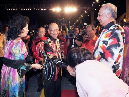 KL35_21042012_AGONG