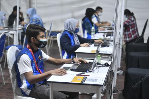 PROGRAM IMUNISASI COVID KEBANGSAAN