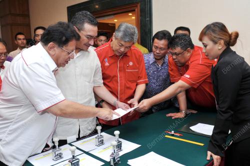 KL35_21092013_UMNO