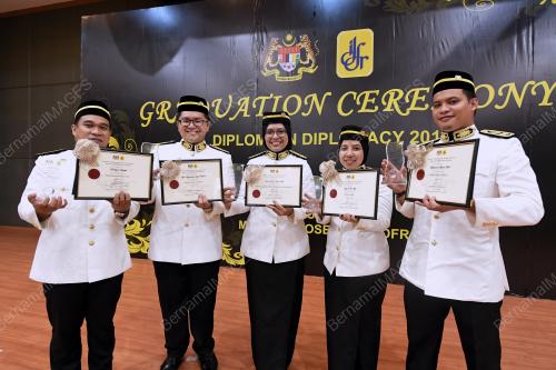 KL35_22012018_GRADUATION_BN201801176281