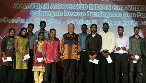DATUK SERI MOHD NAJIB TUN ABDUL RAZAK