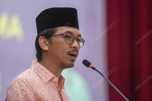 MUHAMMAD KAMIL ABDUL MUNIM