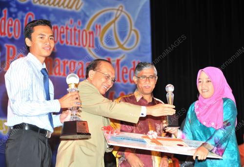 DATUK SERI DR RAIS YATIM