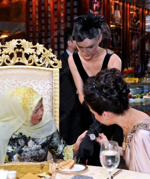 KL35_23112013_TUANKU