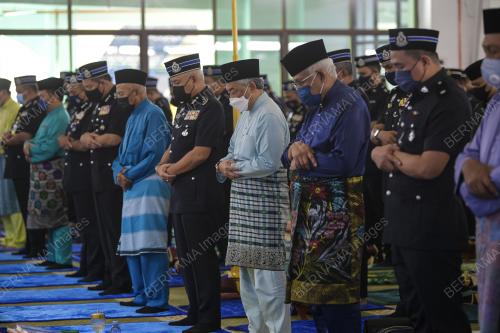 AL-SULTAN ABDULLAH RI'AYATUDDIN AL-MUSTAFA BILLAH SHAH