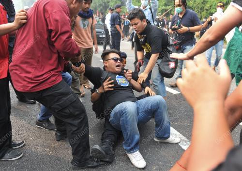 KL35_24062013_BLACK