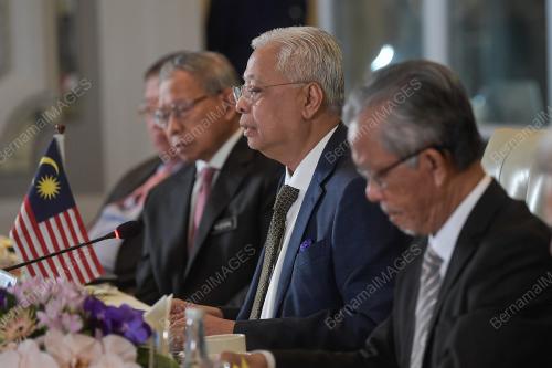 DATUK SERI ISMAIL SABRI YAAKOB