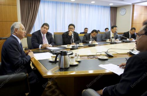 KL35_24112012_PM