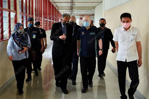 DATUK SERI WEE KA SIONG