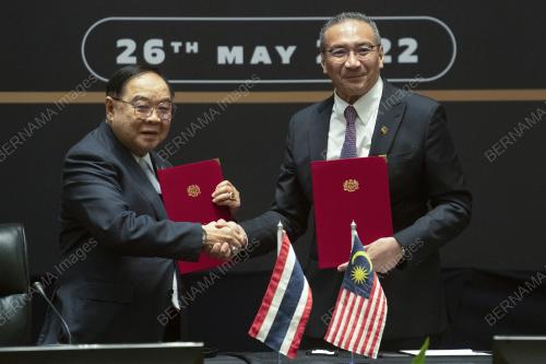 DATUK SERI HISHAMUDDIN TUN HUSSIEN