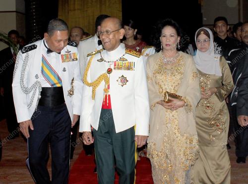 KL35_27032012_AGONG