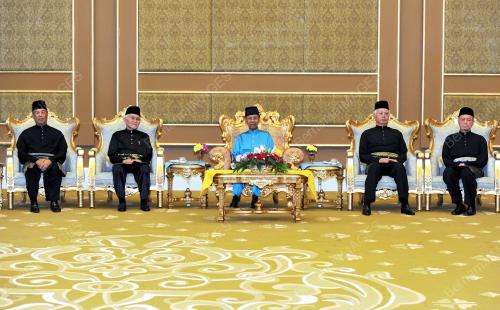 KL35_28022014_AGONG