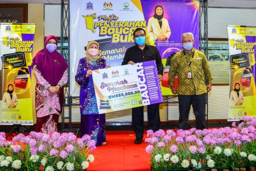 KL35_28102021_BAUCAR_BUKU