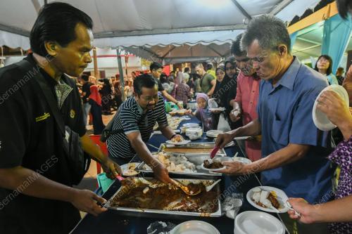 KL35_29062018_PENGUNJUNG_BN201806271603