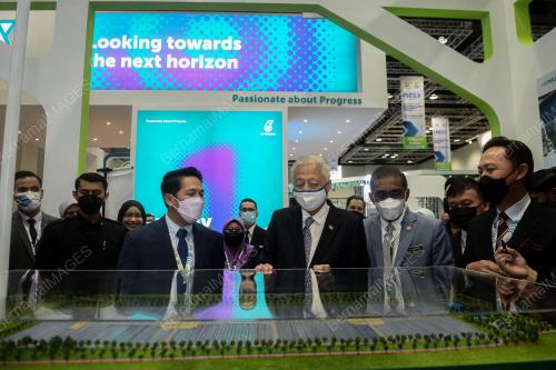 DATUK SERI ISMAIL SABRI YAAKOB
