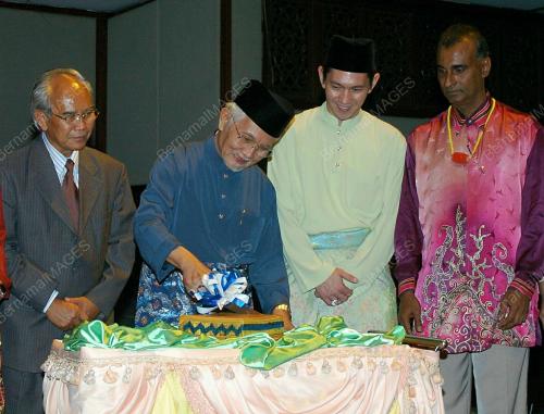 ABDUL TAIB MAHMUD