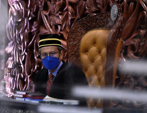 TAN SRI AZHAR AZIZAN HARUN