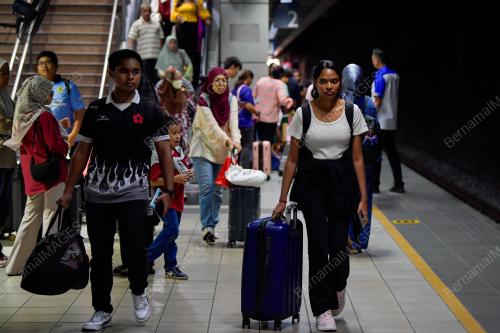 DEEPAVALI BALIK KAMPUNG