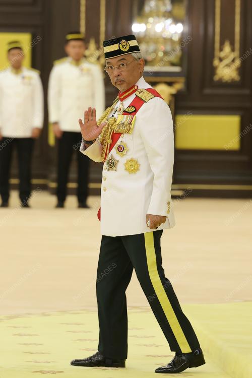 AL-SULTAN ABDULLAH RI'AYATUDDIN AL-MUSTAFA BILLAH SHAH