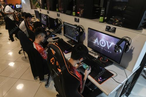 KL367_17102019_ESPORTS_BN201910164542