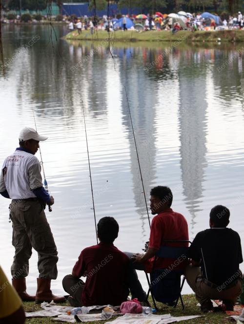 PEMBUKA TIRAI JORAN 2009