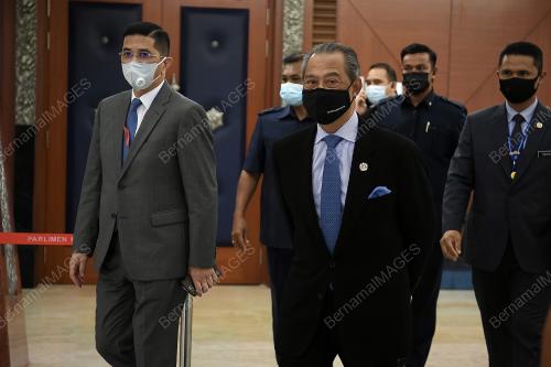 PERSIDANGAN PARLIMEN PENGGAL KETIGA 