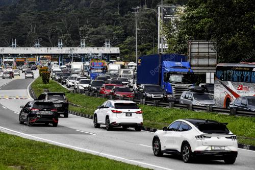 ALIRAN TRAFIK LEBUHRAYA KL-KARAK
