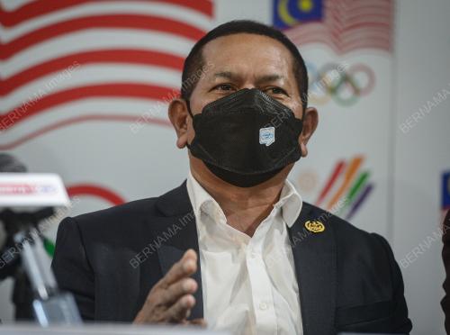 DATUK PADUKA NUR AZMI AHMAD