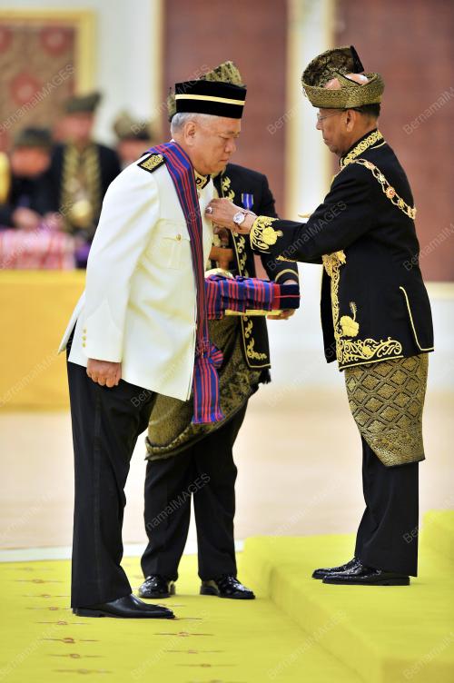 KL36_02062012_AGONG